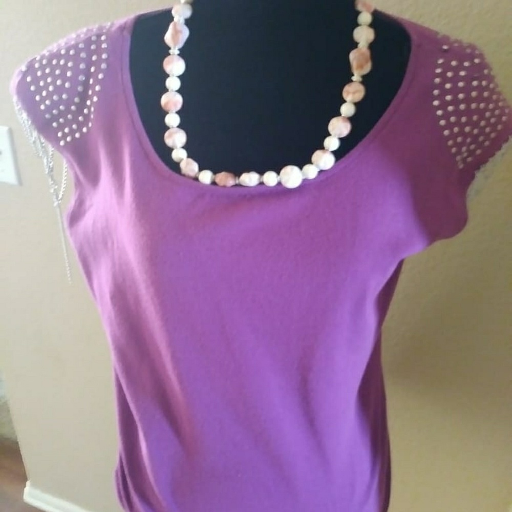 Ladies Top - Picture 2 of 2